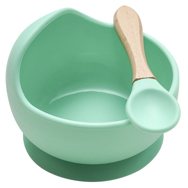 Bowl and spoon set.